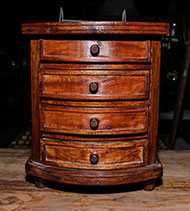 Lot 695