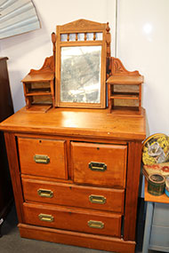 Lot 605