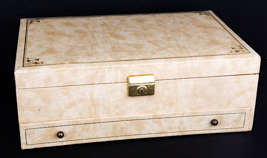Lot 390
