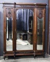 Lot 210