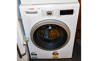 Lot 195