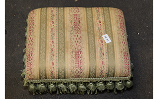 Lot 561