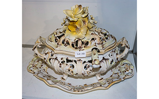 Lot 352
