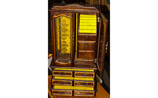 Lot 203