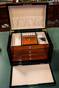 Lot 709