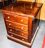 Lot 829