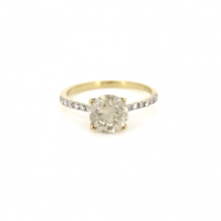 14K Yellow Gold Diamond Solitaire Ring. The centre design. features, one round brilliant cut, champagne, Diamond (2.02ct, SI2 clarity), claw set. Secorating the band are, 14 round brilliant cut, Diamonds (0.21ct TDW, H-J colour, SI2-P2 clarity), claw set. Ring Size M.

Insurance Valuation Provided by Vendor: $31,720.00
, HE - 526