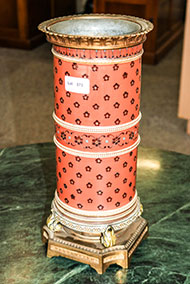 Lot 573