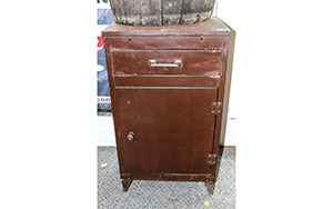 Lot 195