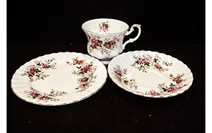 Lot 744
