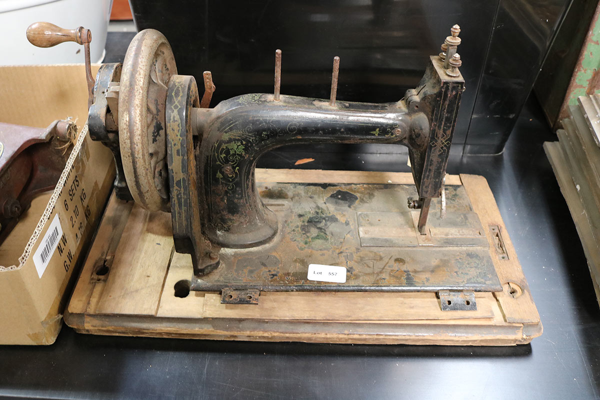 Lot 557 - Image 2