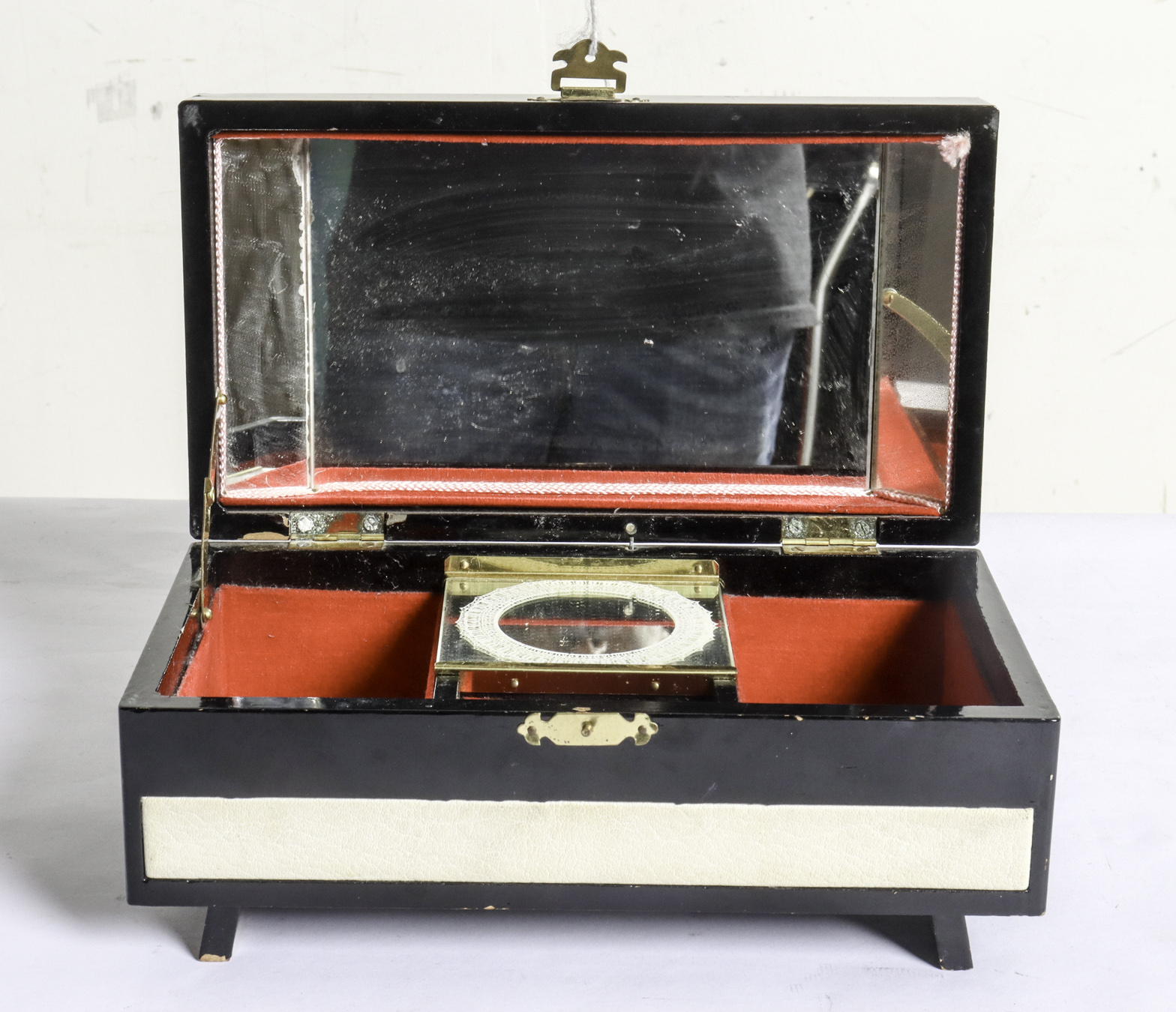 Lot 381 - Image 2