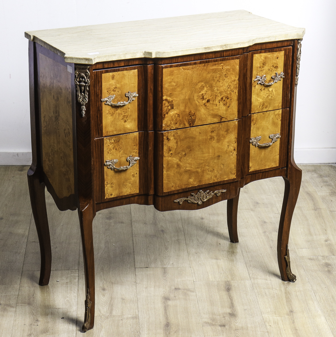Lot 402 - Image 2
