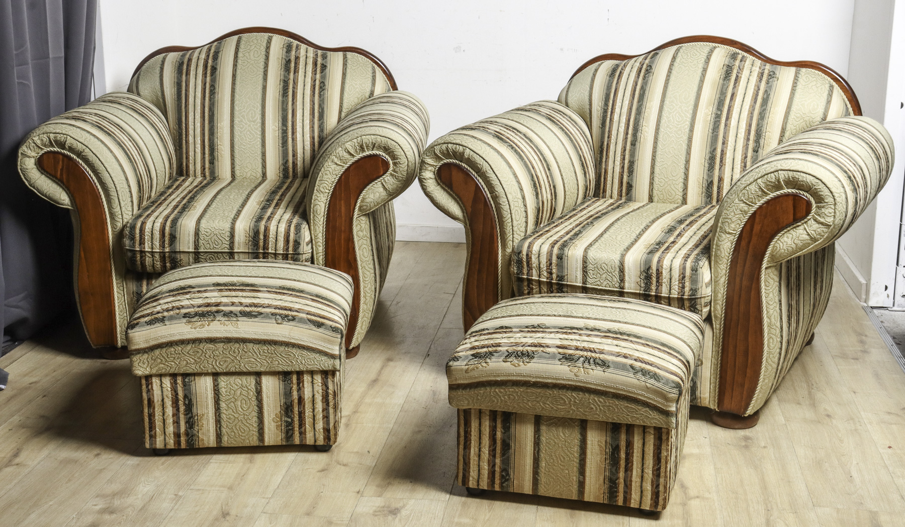 Lot 374 - Image 2