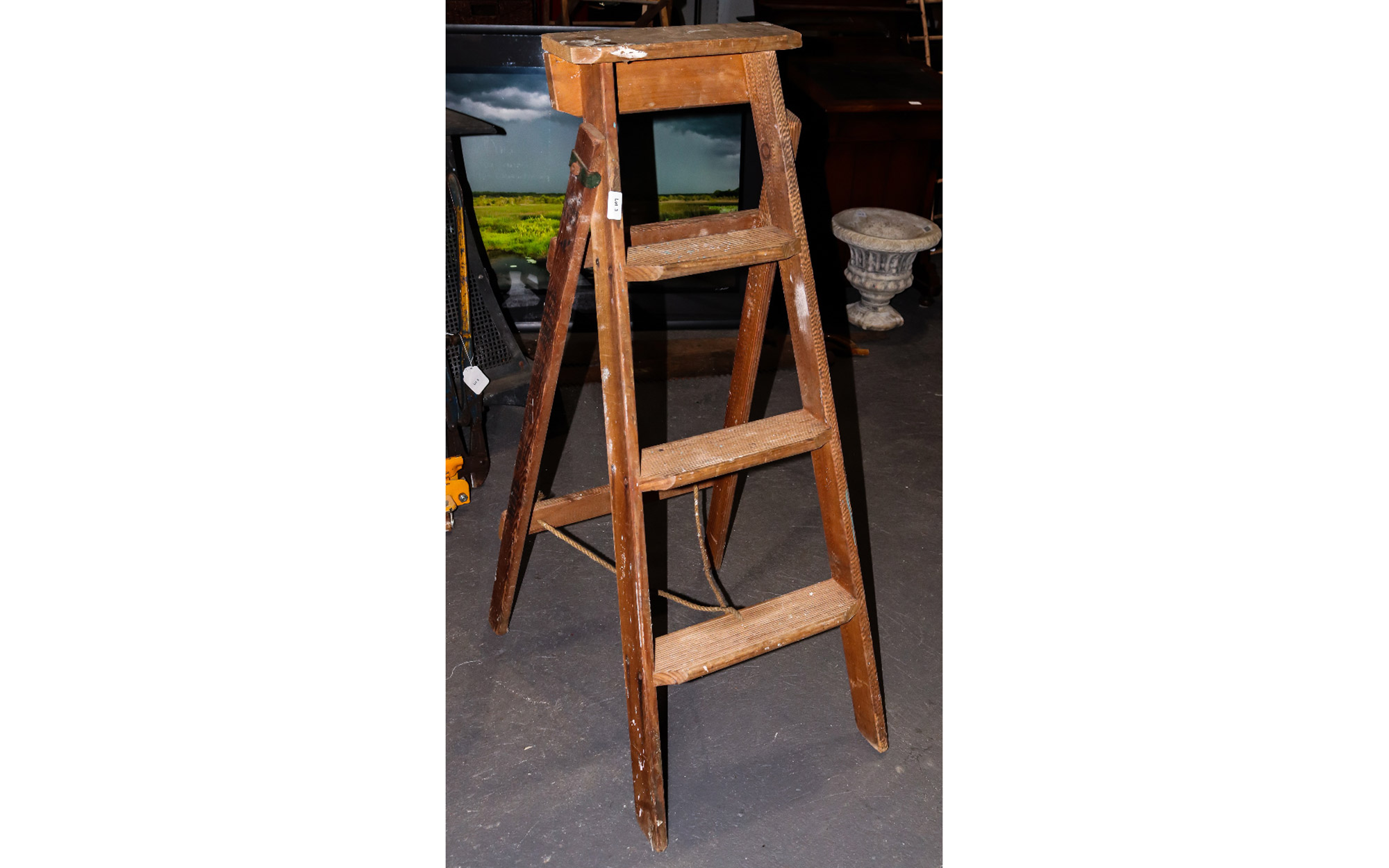 Lot 3 - Image 2