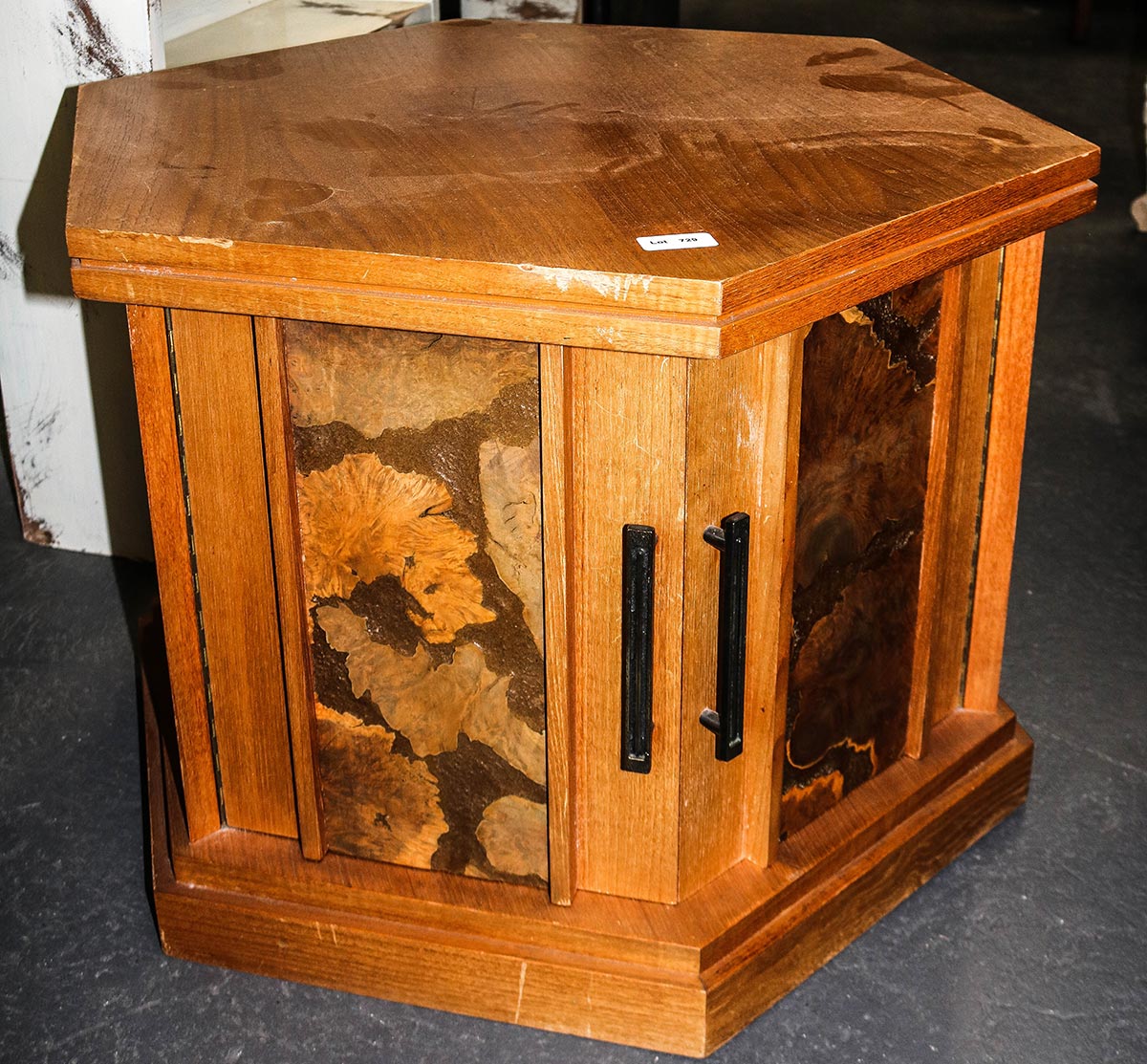 Lot 729 - Image 2