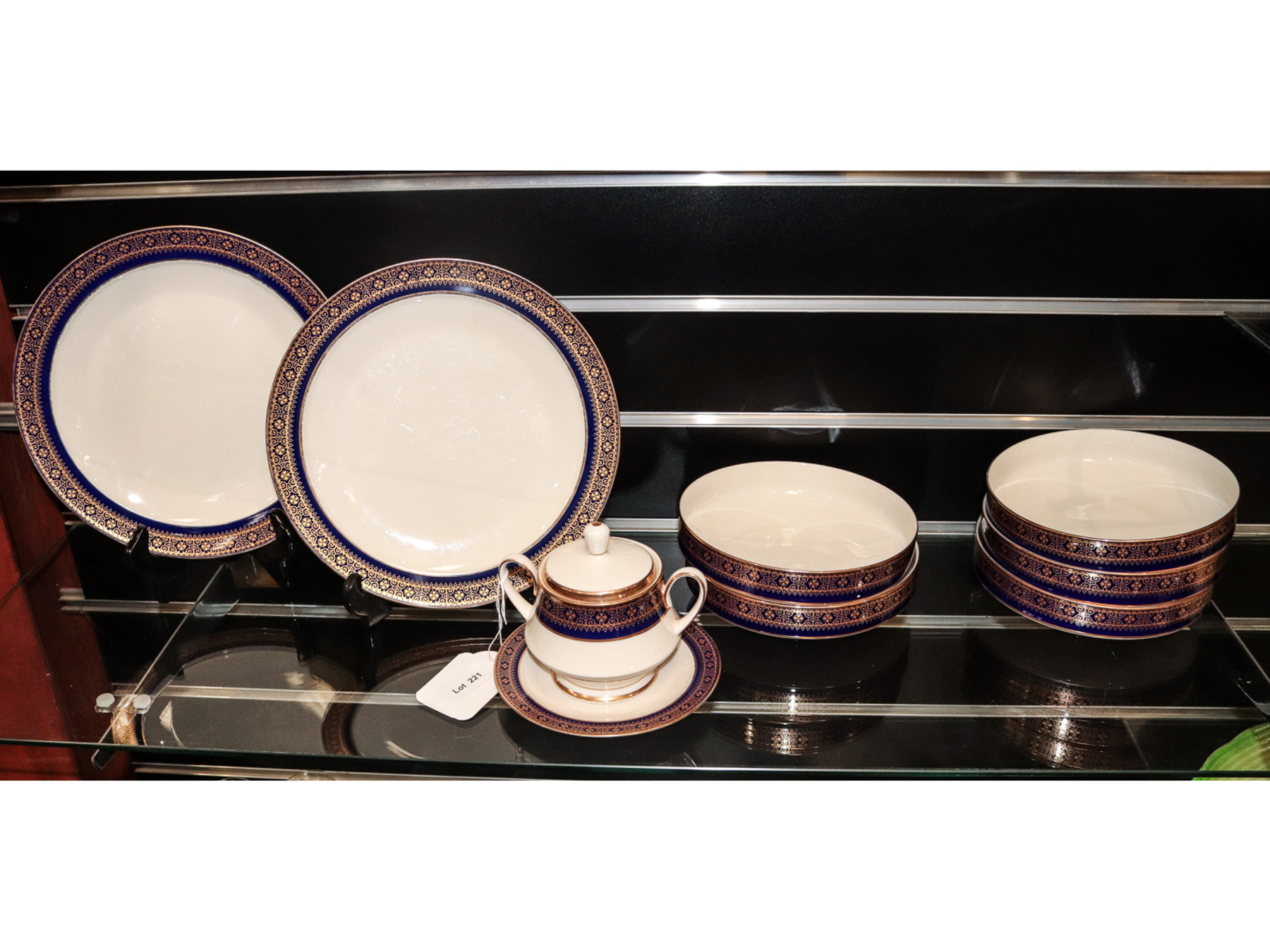 Lot 221 - Image 2