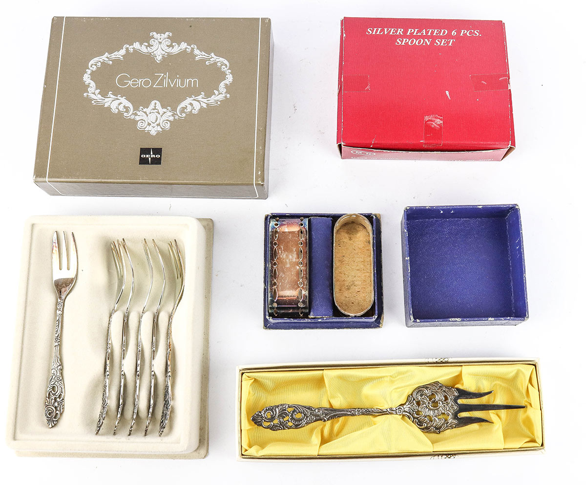 Lot 303 - Image 2