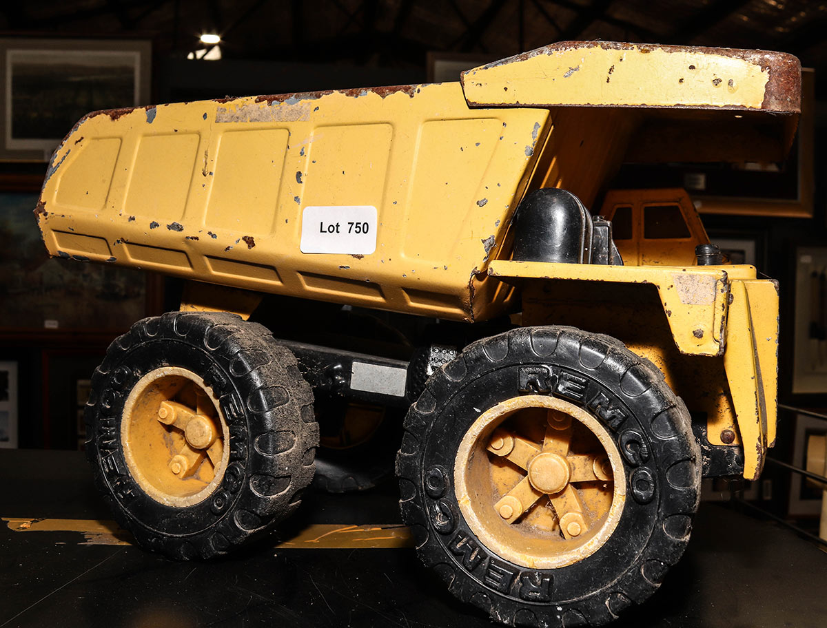 Lot 750 - Image 2