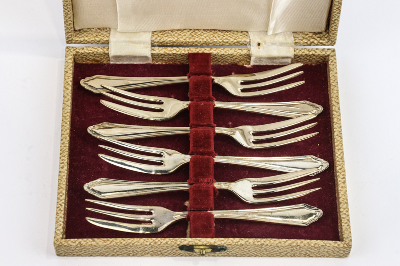 Set of 6 EPNS Cake Forks 