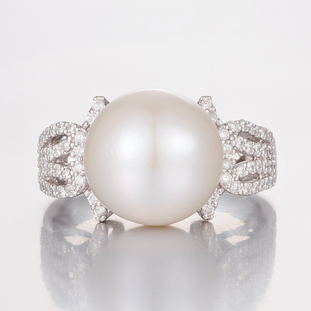 14CT White Gold Pearl and Diamond Dress Ring